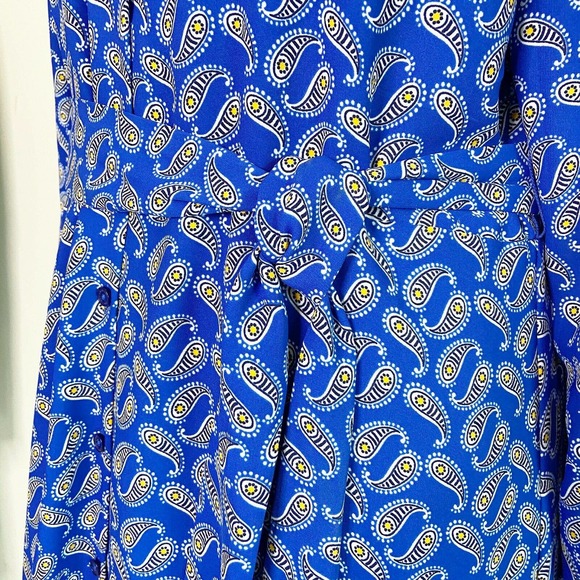 Express | Roll Tab Button Down Belted Maxi Dress - Picture 7 of 10